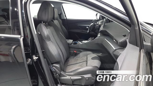 Peugeot 3008 2019 — photo 16