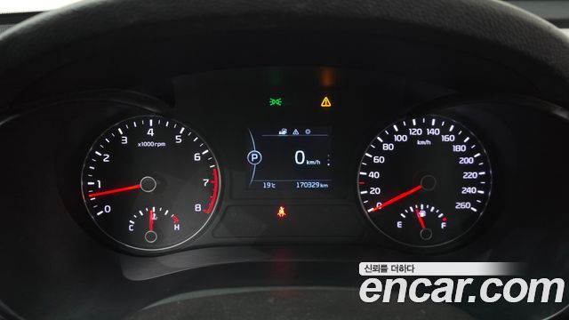 Kia K5 2017 — photo 11