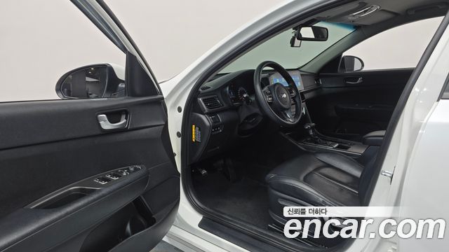 Kia K5 2017 — photo 13