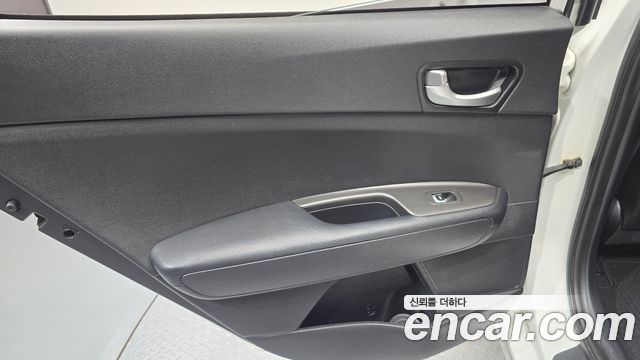 Kia K5 2017 — photo 15