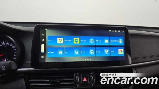 Kia K5 2017 — photo 28