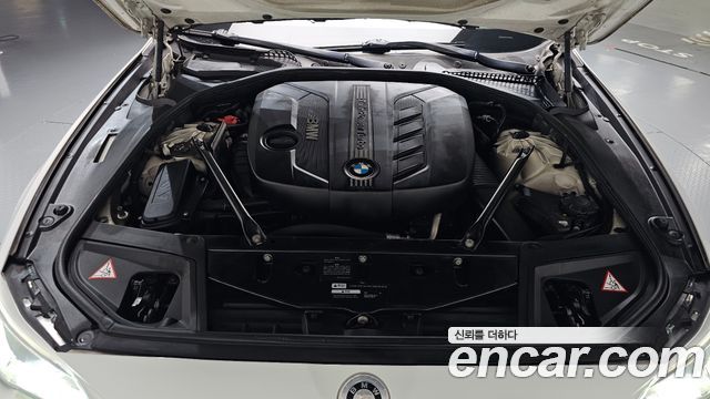 BMW 5-Series 2014 — photo 6