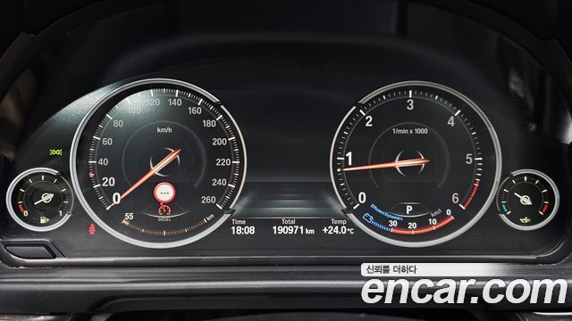 BMW 5-Series 2014 — photo 8