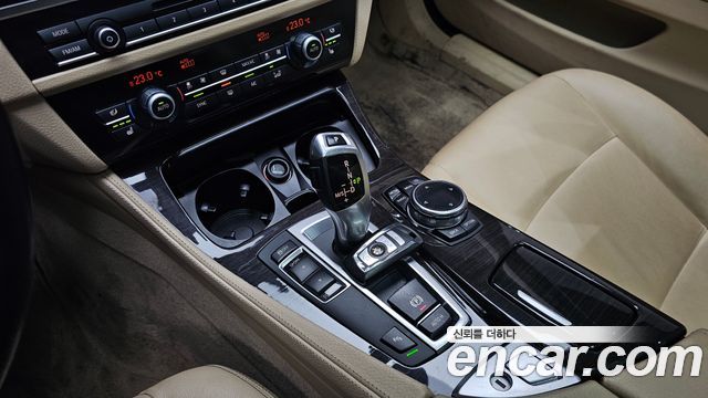 BMW 5-Series 2014 — photo 9
