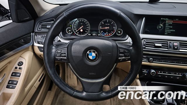 BMW 5-Series 2014 — photo 13
