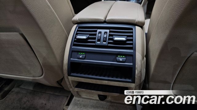 BMW 5-Series 2014 — photo 19