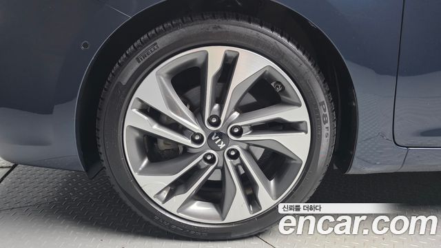 Kia Carens 2018 — photo 5