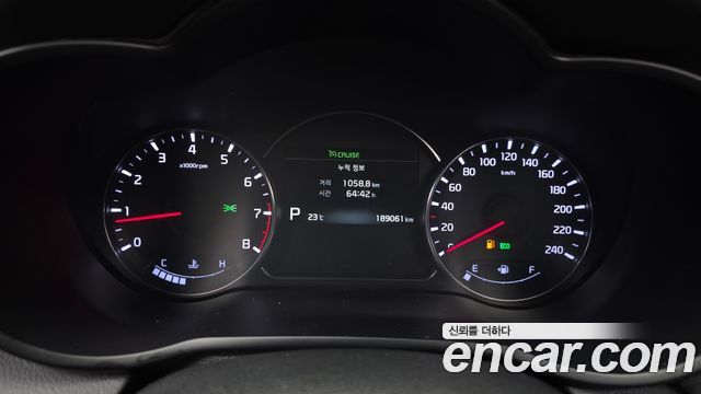 Kia Carens 2018 — photo 8