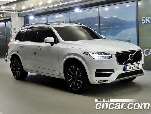 Volvo XC90 2017 — photo 1