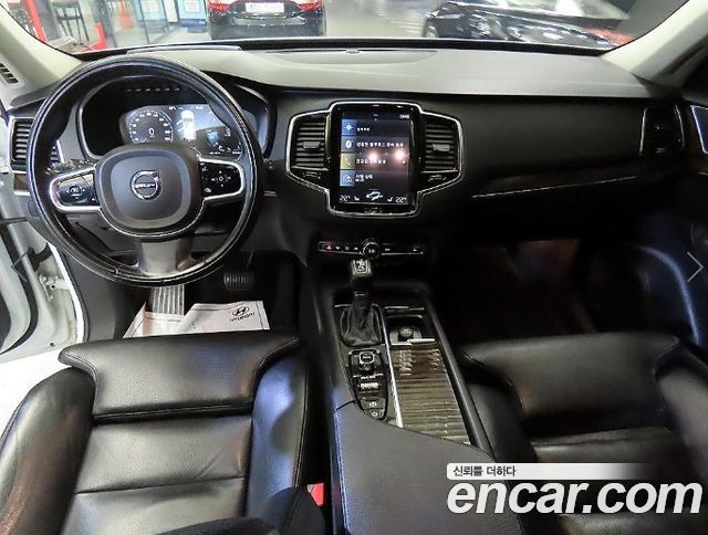 Volvo XC90 2017 — photo 10