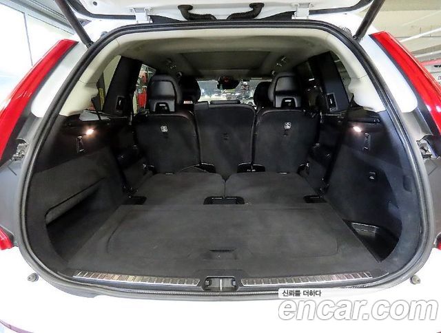 Volvo XC90 2017 — photo 17