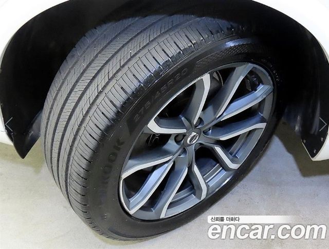Volvo XC90 2017 — photo 20