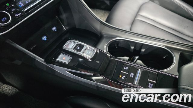 Hyundai Sonata 2022 — photo 12