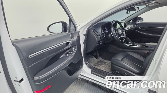 Hyundai Sonata 2022 — photo 13