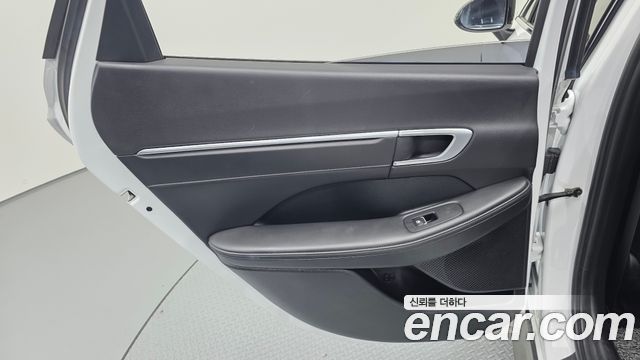 Hyundai Sonata 2022 — photo 15