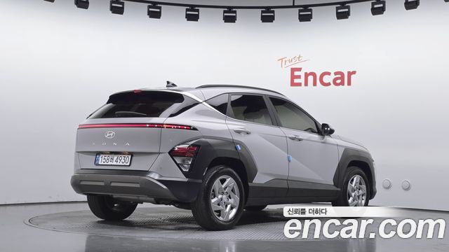 Hyundai Kona 2023 — photo 2