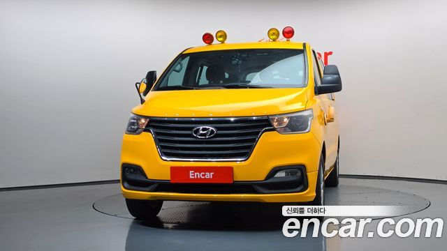 Hyundai Starex 2021 — photo 3
