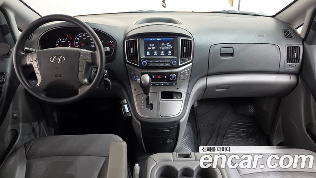 Hyundai Starex 2021 — photo 10