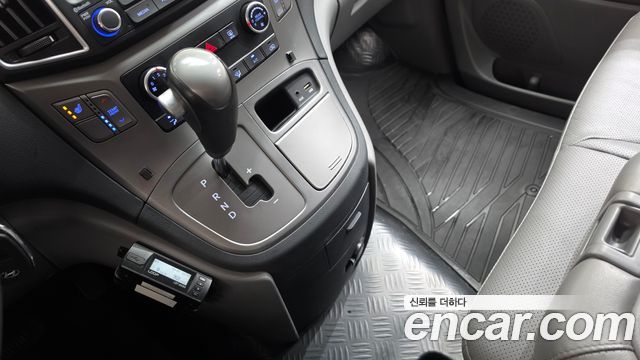 Hyundai Starex 2021 — photo 12