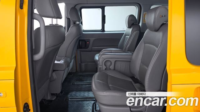 Hyundai Starex 2021 — photo 17