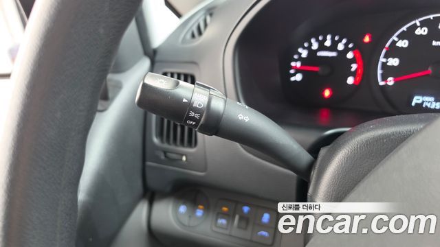 Hyundai Starex 2021 — photo 27