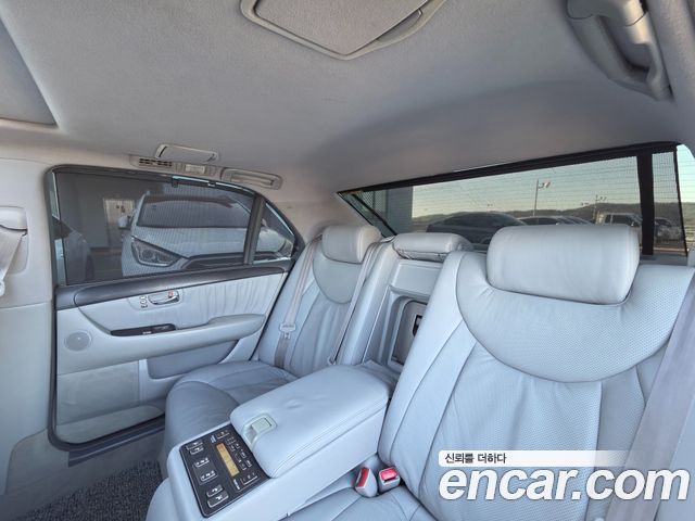 Lexus LS 2004 — photo 13