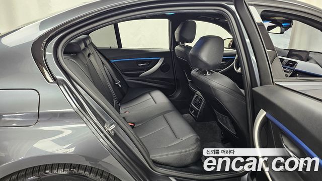 BMW 3-Series 2016 — photo 12
