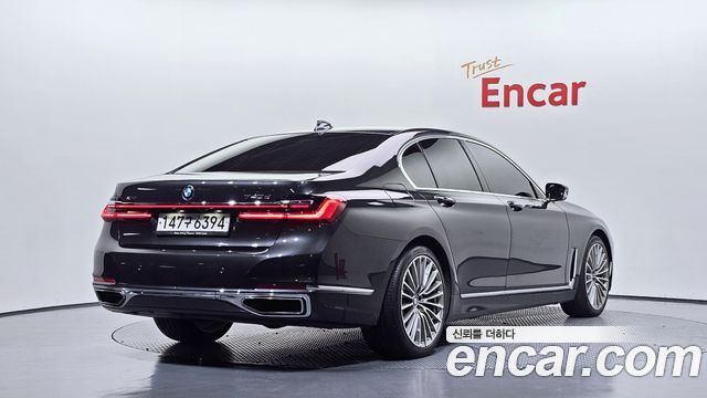 BMW 7-Series 2020 — photo 2