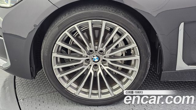 BMW 7-Series 2020 — photo 5