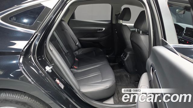 Hyundai Sonata 2022 — photo 11