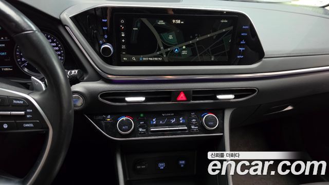Hyundai Sonata 2022 — photo 13