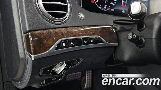 Mercedes-Benz S-Class 2018 — photo 31