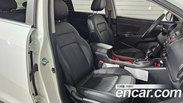 Kia Sportage 2012 — photo 11