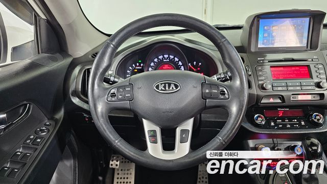 Kia Sportage 2012 — photo 13