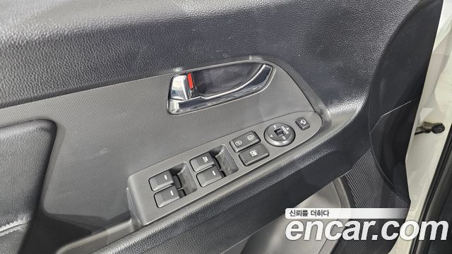 Kia Sportage 2012 — photo 14