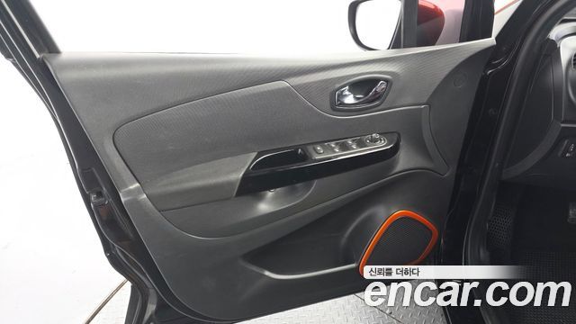 Renault Korea QM3 2015 — photo 14