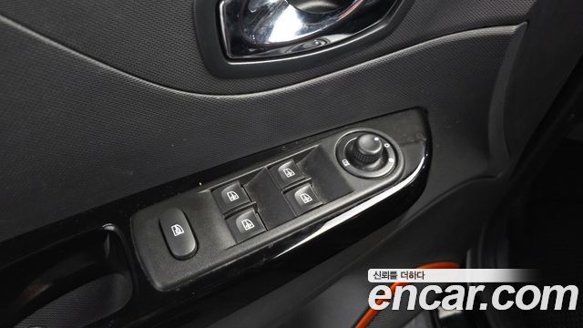 Renault Korea QM3 2015 — photo 28