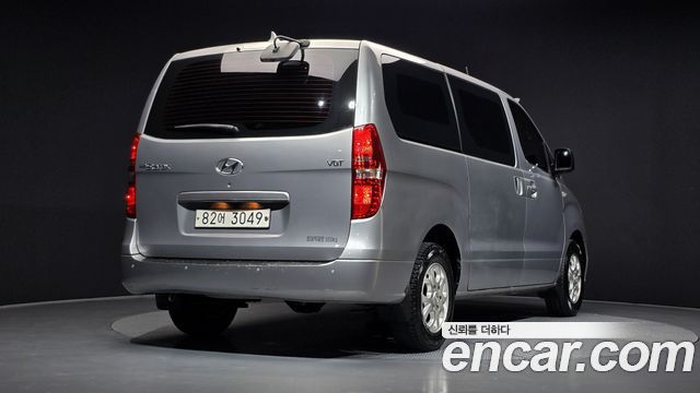 Hyundai Starex 2016 — photo 2