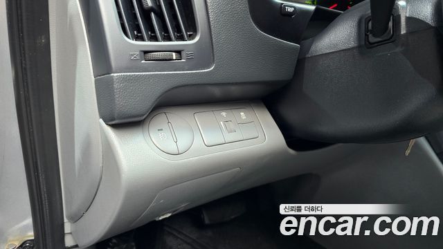Hyundai Starex 2016 — photo 18