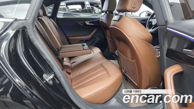 Audi A5 2019 — photo 17