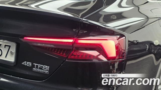 Audi A5 2019 — photo 9