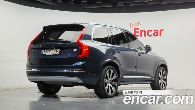 Volvo XC90 2022 — photo 2