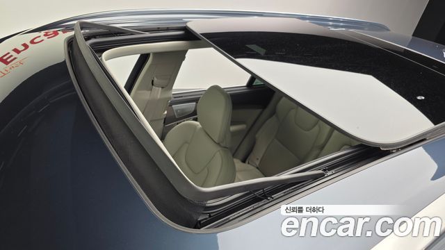 Volvo XC90 2022 — photo 25