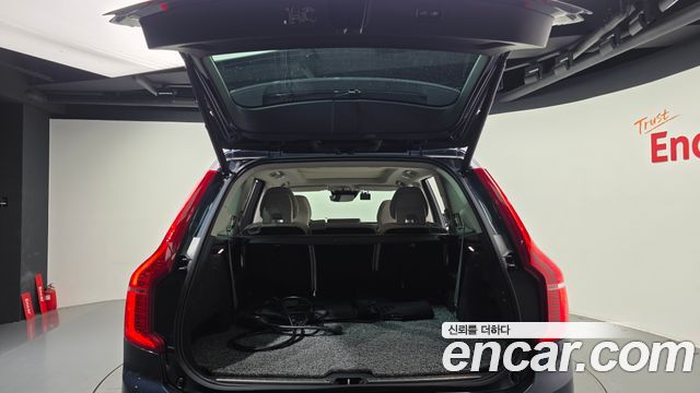 Volvo XC90 2022 — photo 26