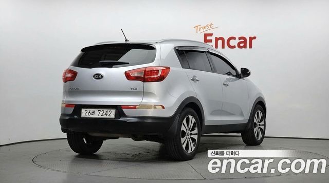 Kia Sportage 2011 — photo 2