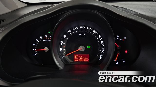 Kia Sportage 2011 — photo 8