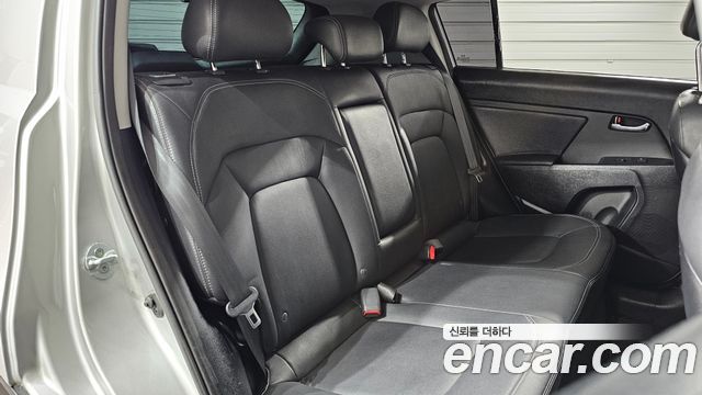 Kia Sportage 2011 — photo 12