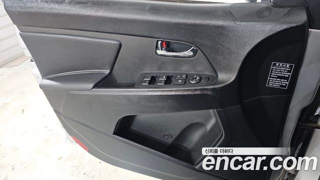 Kia Sportage 2011 — photo 14