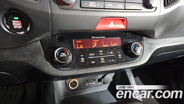 Kia Sportage 2011 — photo 16