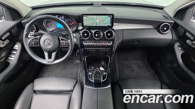 Mercedes-Benz C-Class 2019 — photo 10